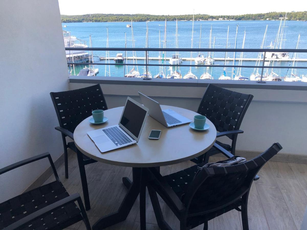 Pula Center Seaview Apartment Extérieur photo