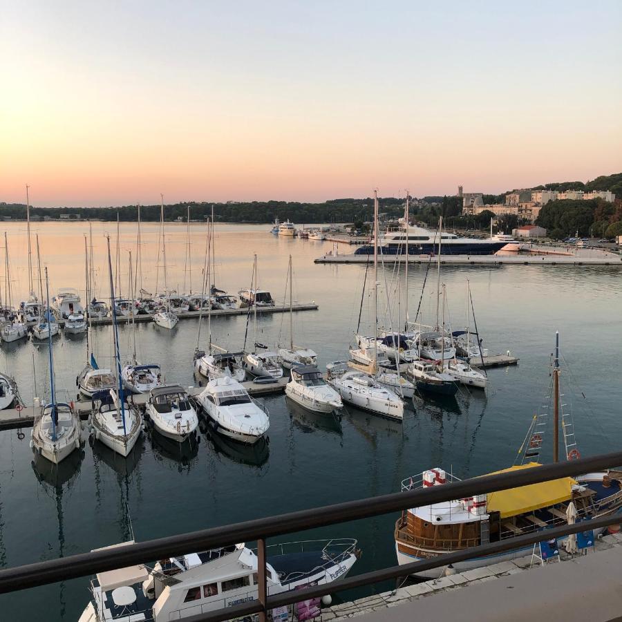 Pula Center Seaview Apartment Extérieur photo