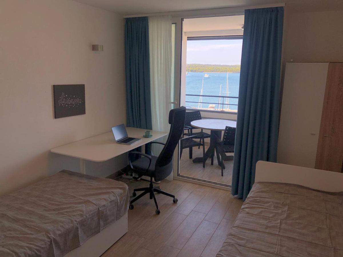 Pula Center Seaview Apartment Extérieur photo