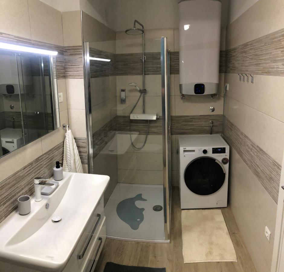 Pula Center Seaview Apartment Extérieur photo